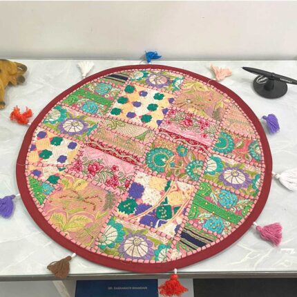 Barmer Round Table runner